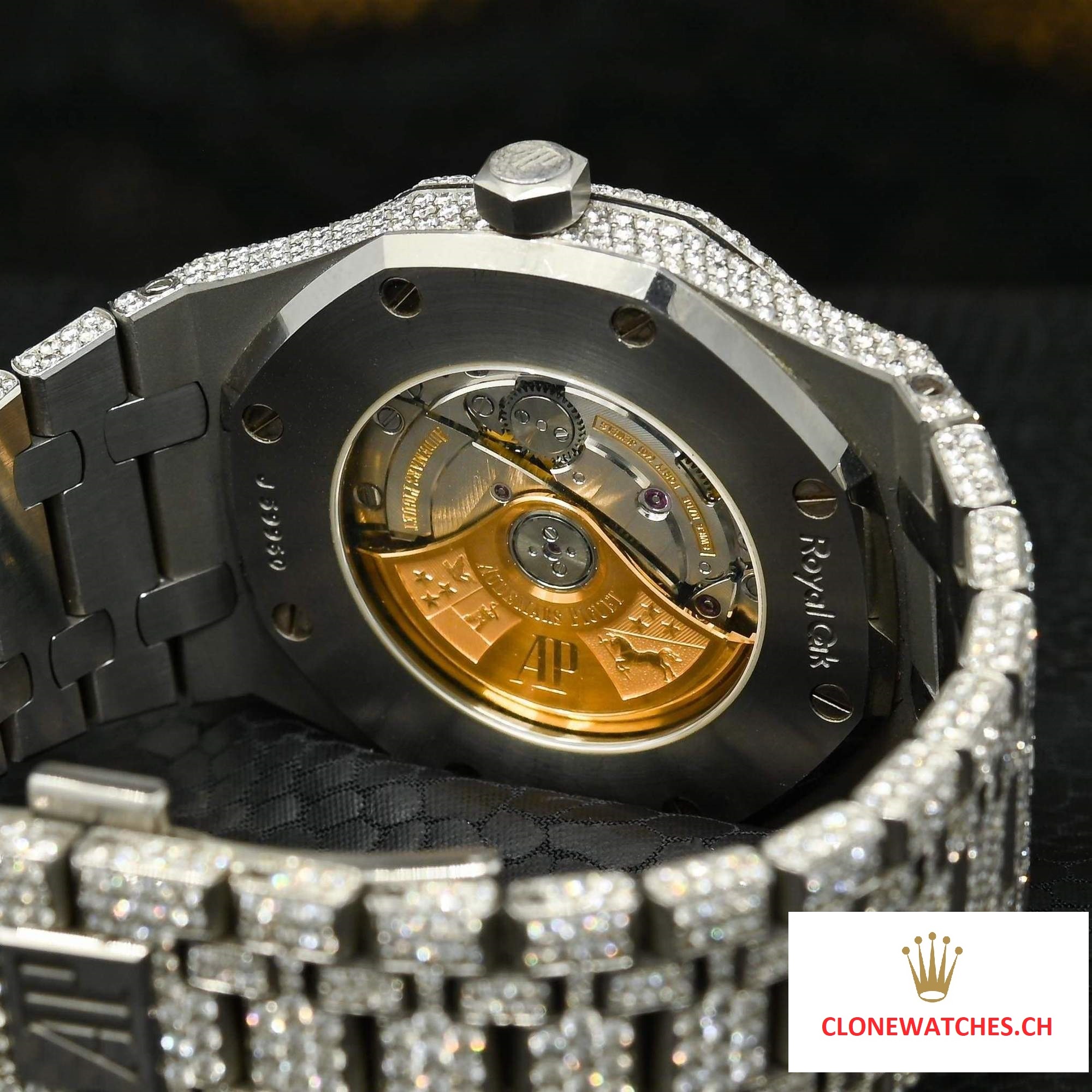 41mm-audemars-piguet-royal-oak-black-iced-montre-stainless-bijoux-medusa-homme-quebec-canada-519_2000x