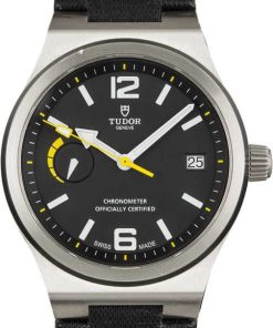 HandMade The Unworn Tudor North Flag 91210N