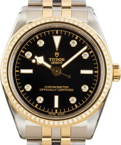 HandMade The Tudor Black Bay One 39 ref 79673 Black Diamond Dial