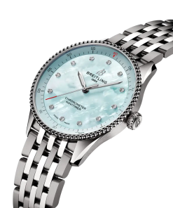 Alternative view of NAVITIMER 32