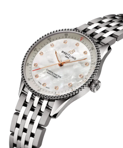 Alternative view of NAVITIMER 32