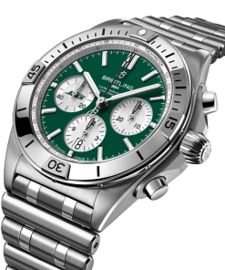 Alternative view of CHRONOMAT B01 42 NFL NEW YORK JETS EDITION