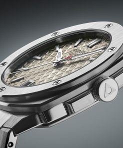 Alternative view of Alpiner Extreme Quartz