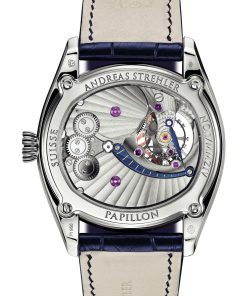 Alternative view of Papillon d’Or Platinum