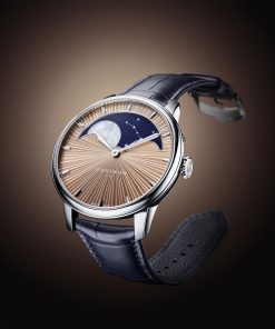 Alternative view of Perpetual Moon 41.5 Platinum