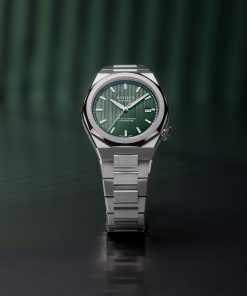 Alternative view of Chapter 7 Chronometer Forest Green