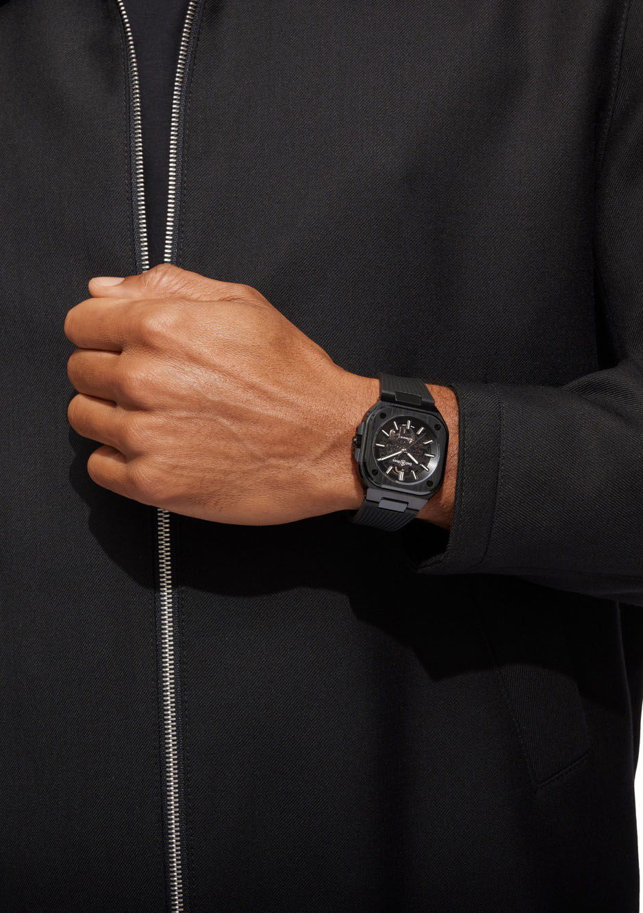 BR 05 Skeleton Black Ceramic - Image 4