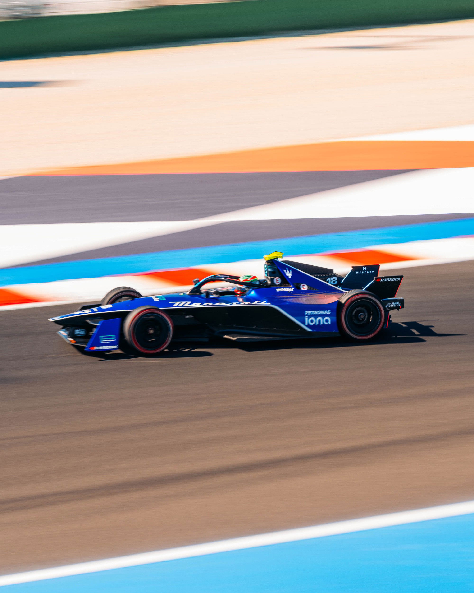 BIANCHET x MASERATI MSG Racing Flying Tourbillon Grande Date B 1.618 - Image 4