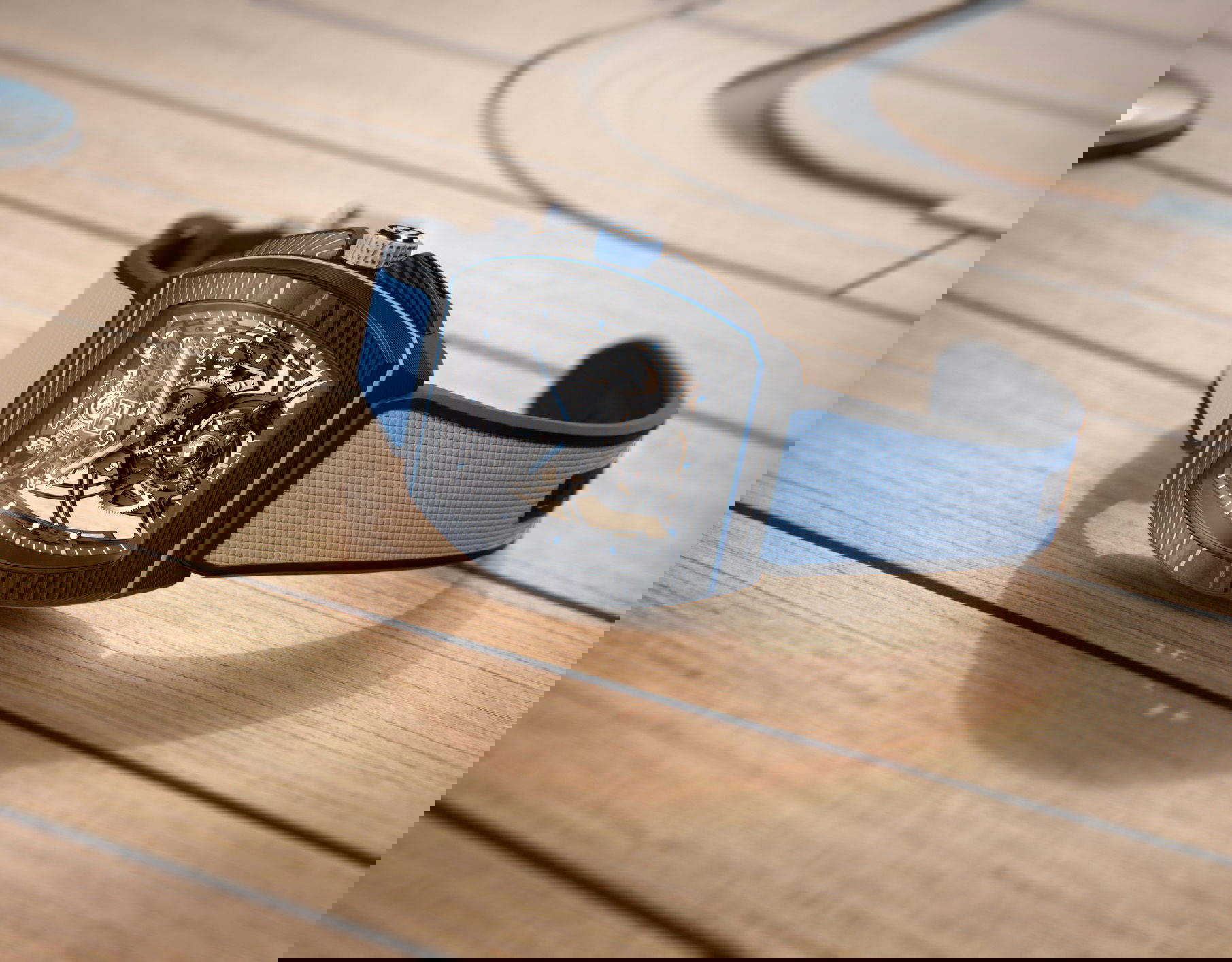 Flying Tourbillon Grande Date B1.618 Carbon Sky Blue - Image 8