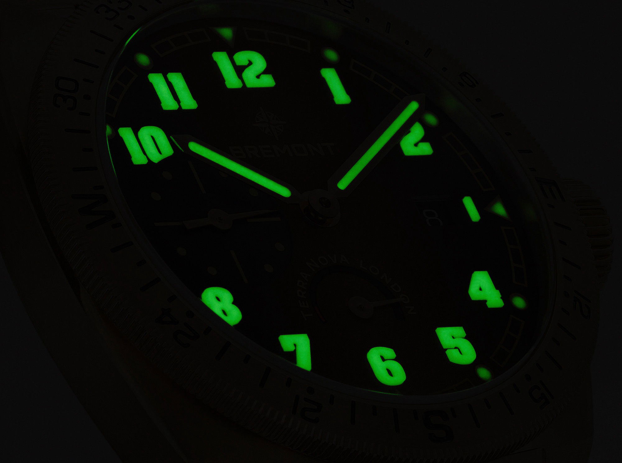 Terra Nova 40.5 Turning Bezel Power Reserve Bronze - Image 5