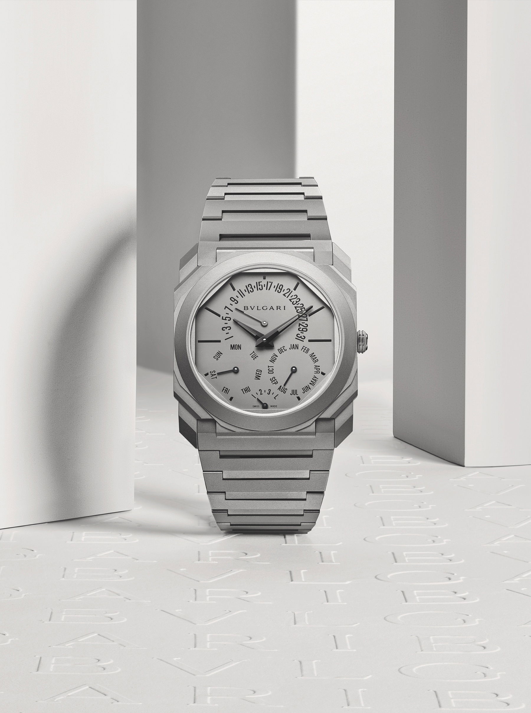 Octo Finissimo Perpetual Calendar Titanium - Image 6