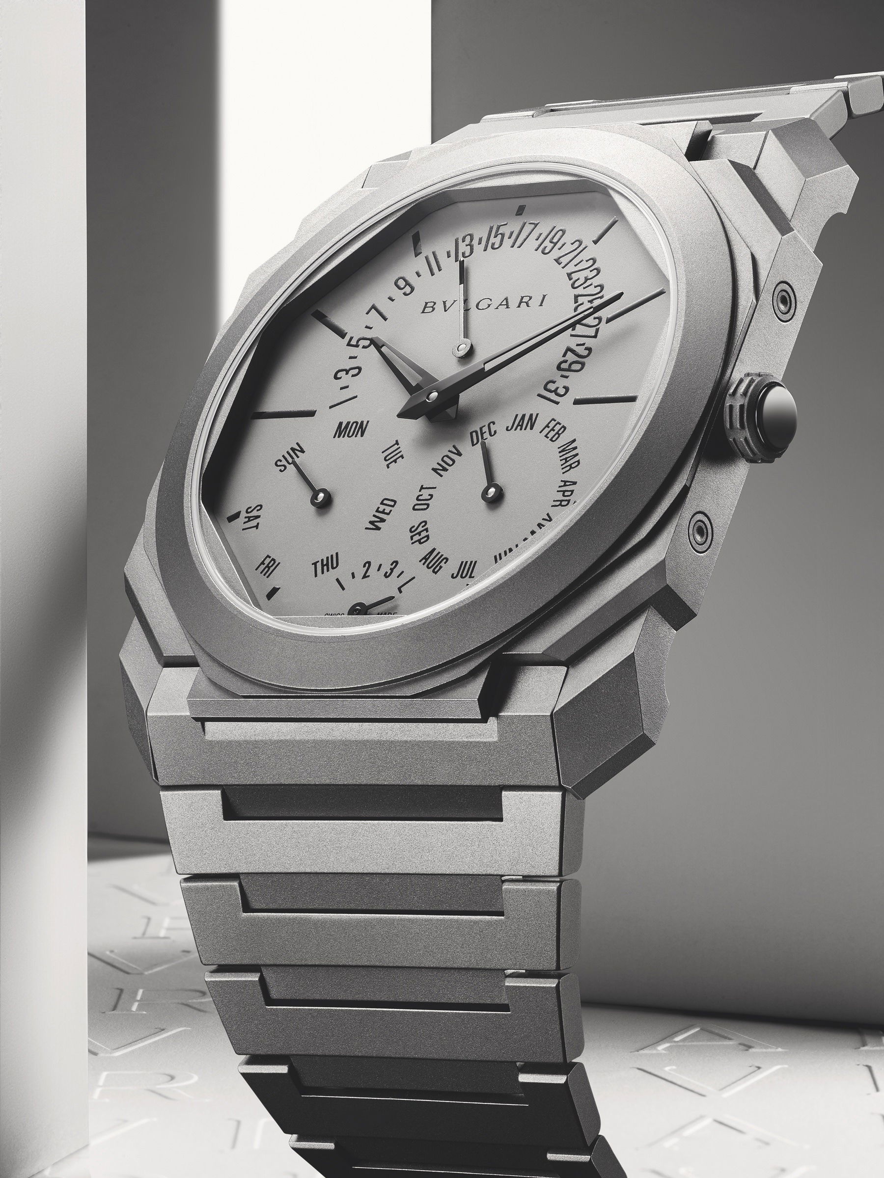 Octo Finissimo Perpetual Calendar Titanium - Image 7