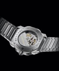 Alternative view of Octo Roma Worldtimer Steel