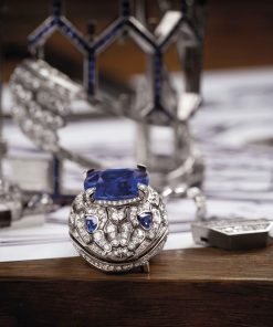 Alternative view of Serpenti Misteriosi Romani High Jewellery