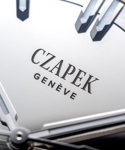 Alternative view of Antarctique S Mirrored Sincere Platinum Jubilee Edition