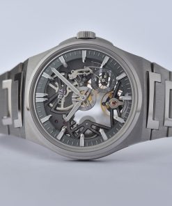 Alternative view of Antarctique Révélation