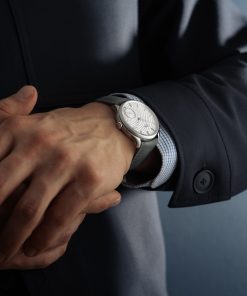 Alternative view of Promenade Plissé Pearl White