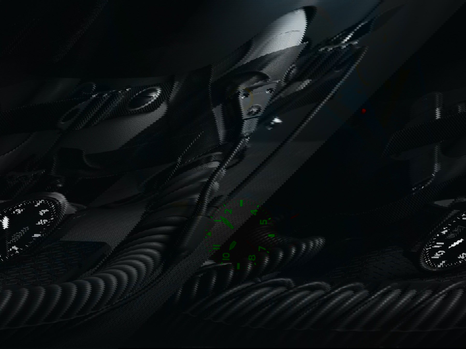 Commander Big Date - Image 3