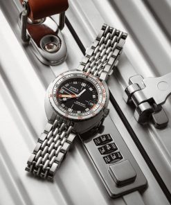 Alternative view of SUB 250T GMT Sharkhunter