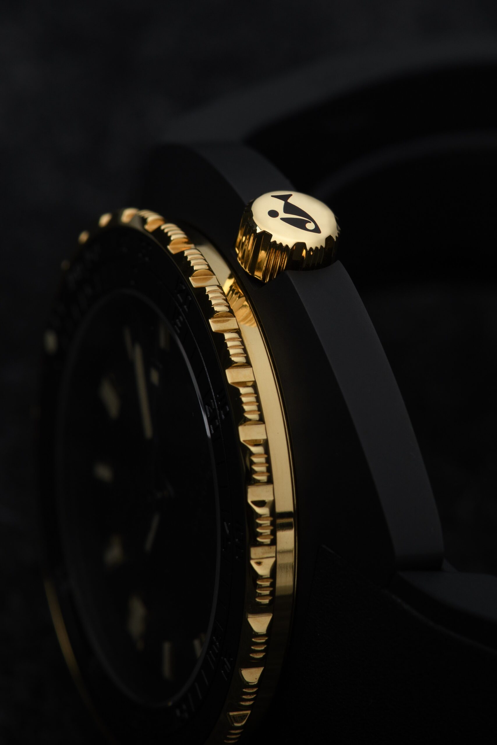 SUB 300β Sharkhunter - Image 4