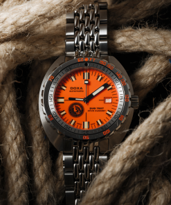 Alternative view of SUB 750T Clive Cussler