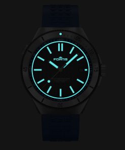 Alternative view of Marinemaster M-44 Ocean Blue