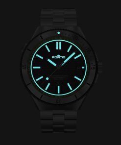 Alternative view of Marinemaster M-44 Woodpecker Green