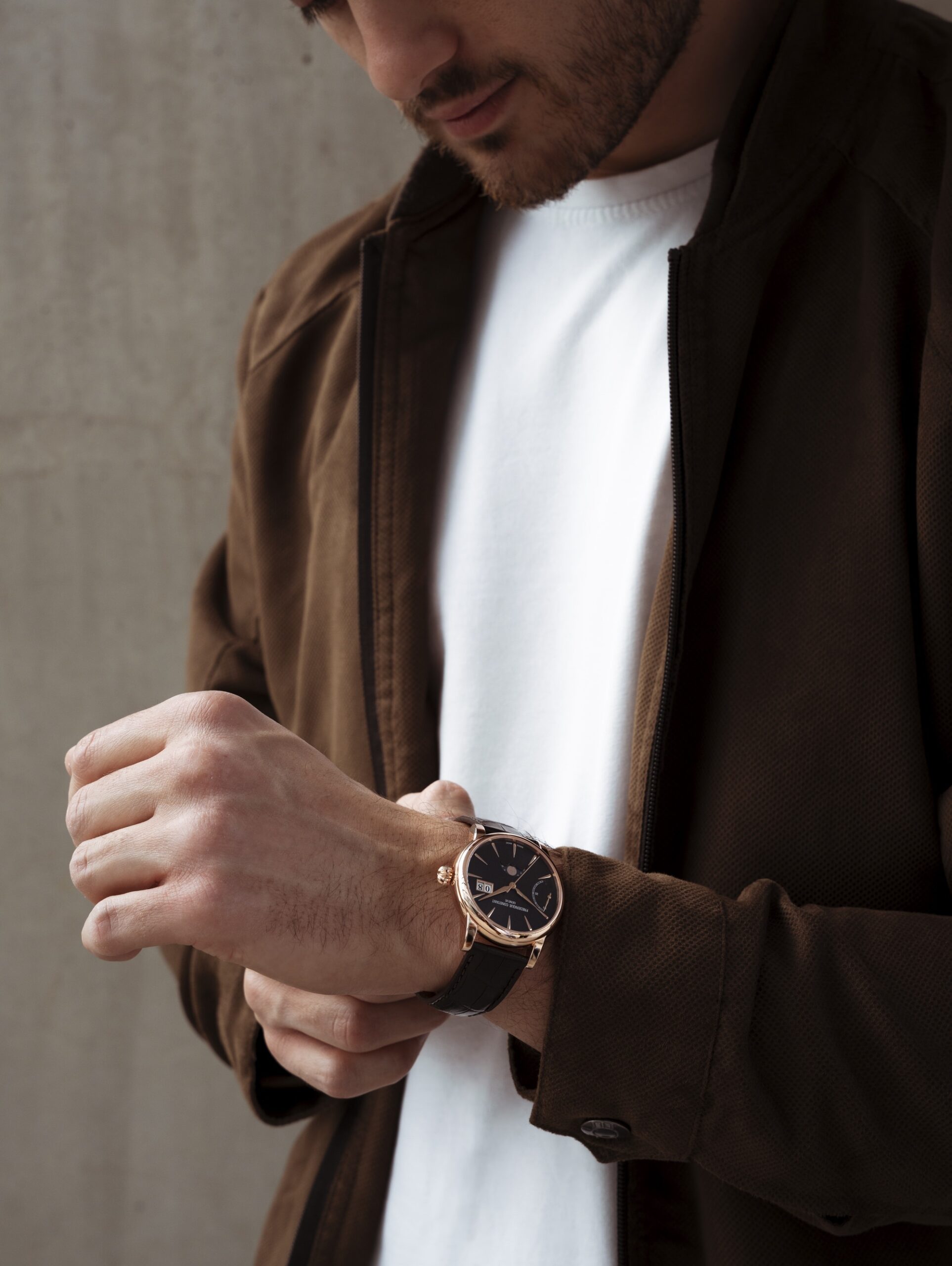 Classic Power Reserve Big Date Manufacture - Image 3