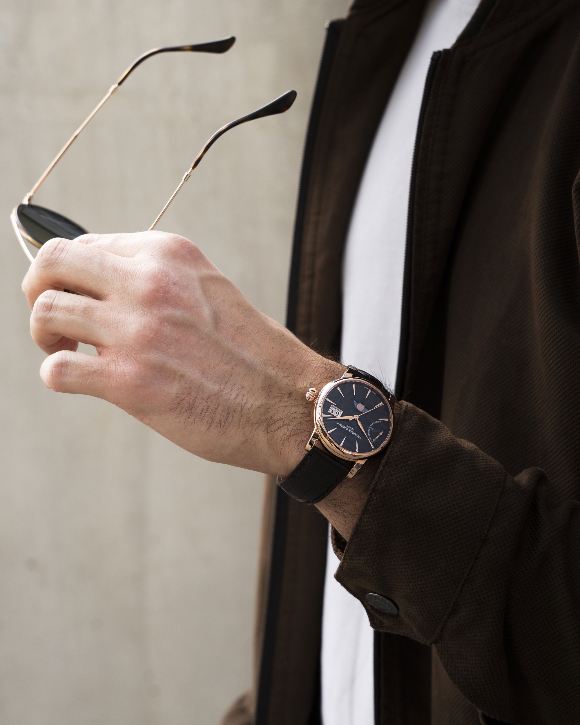 Classic Power Reserve Big Date Manufacture - Image 5