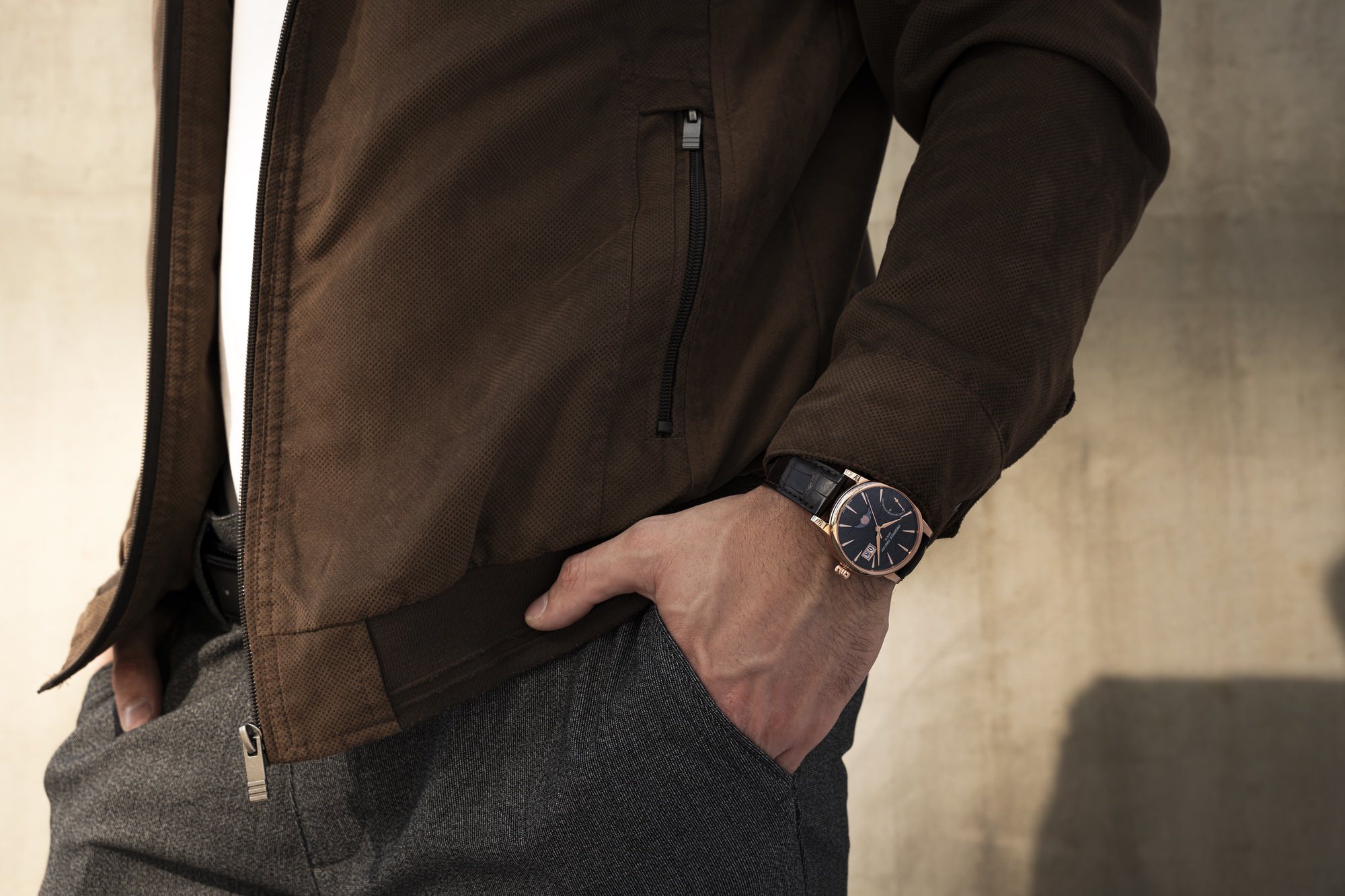 Classic Power Reserve Big Date Manufacture - Image 6