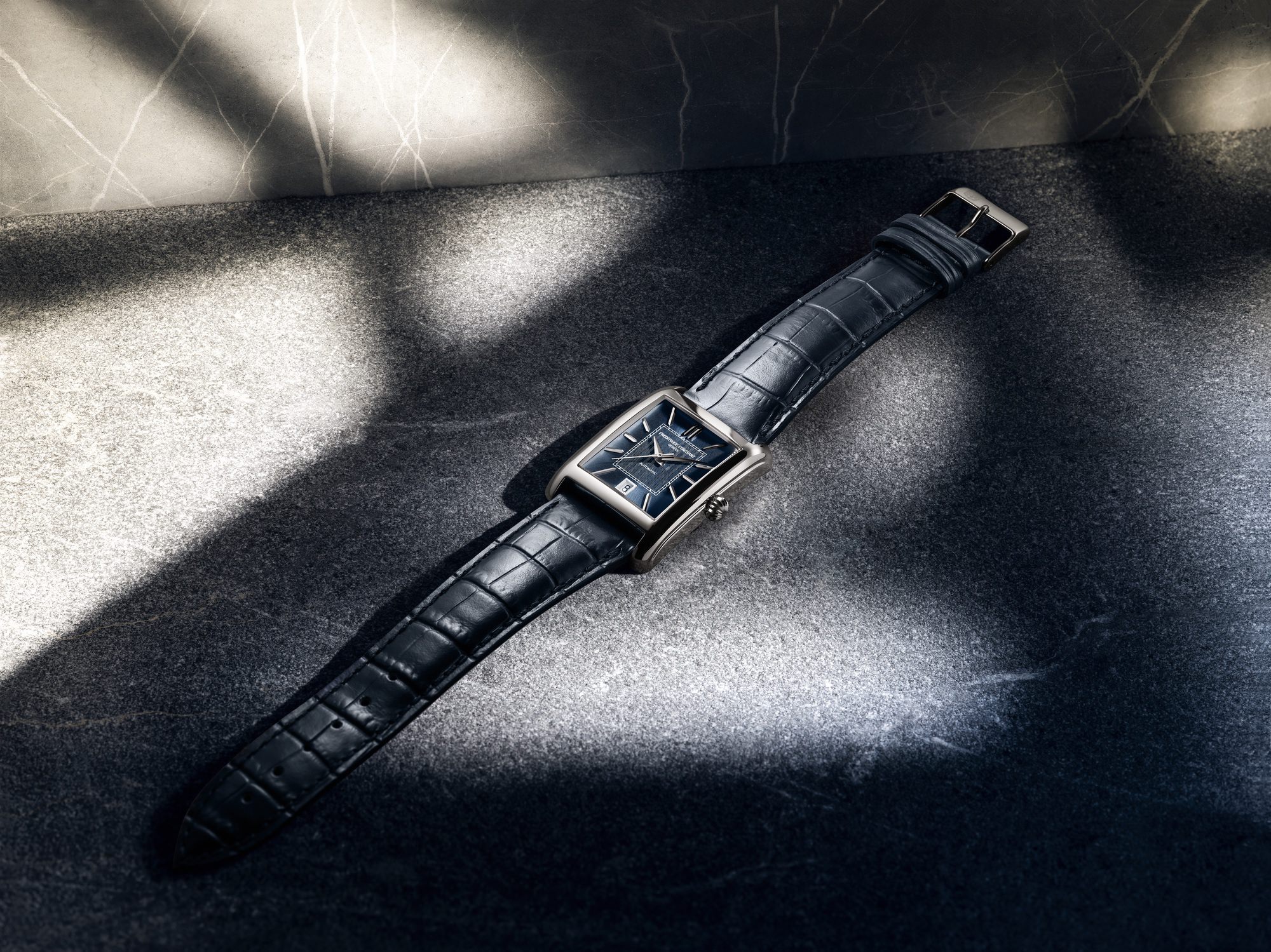 Classics Carrée Automatic - Image 9