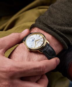Alternative view of Classics Moneta Moonphase