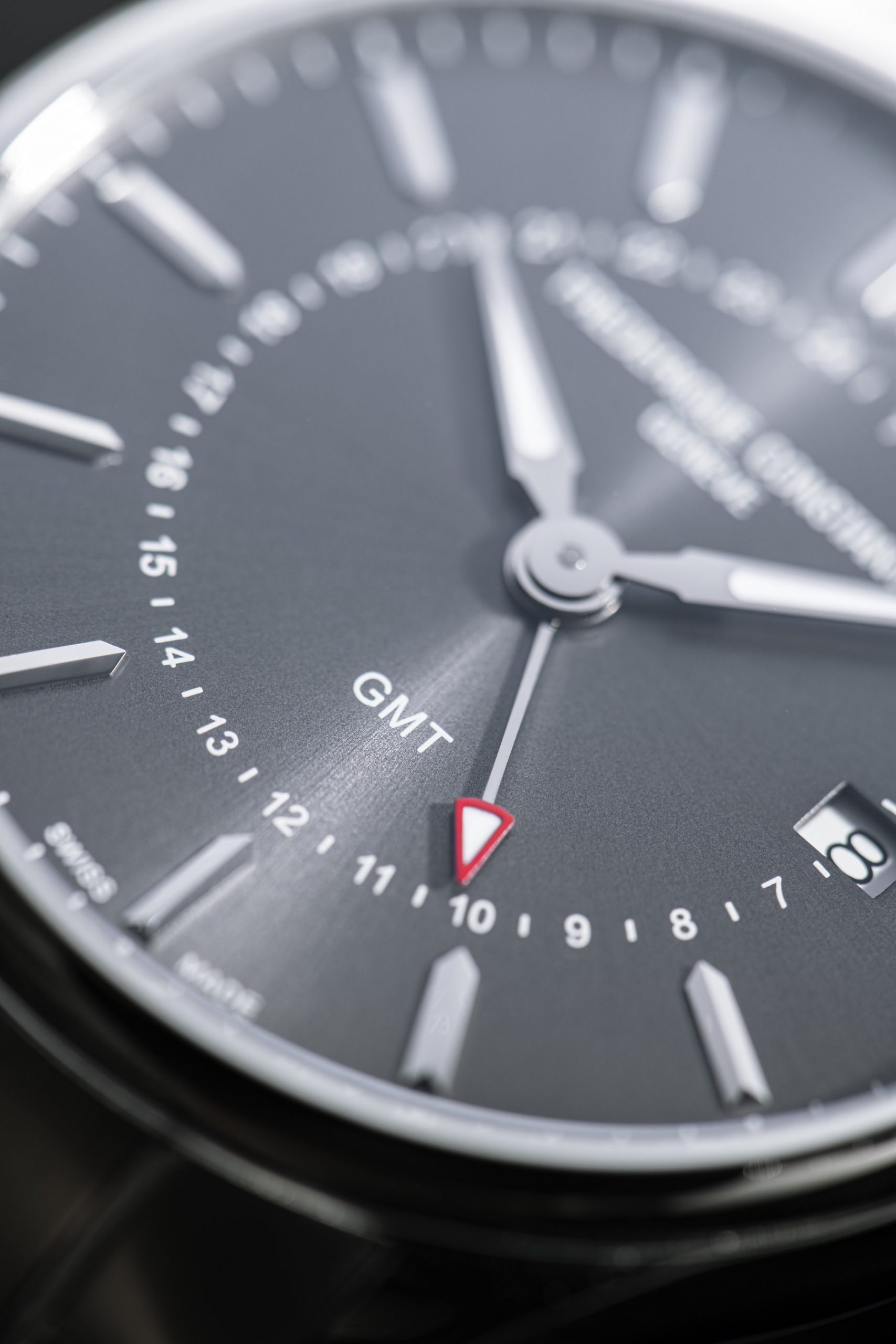 Classics Quartz GMT - Image 2