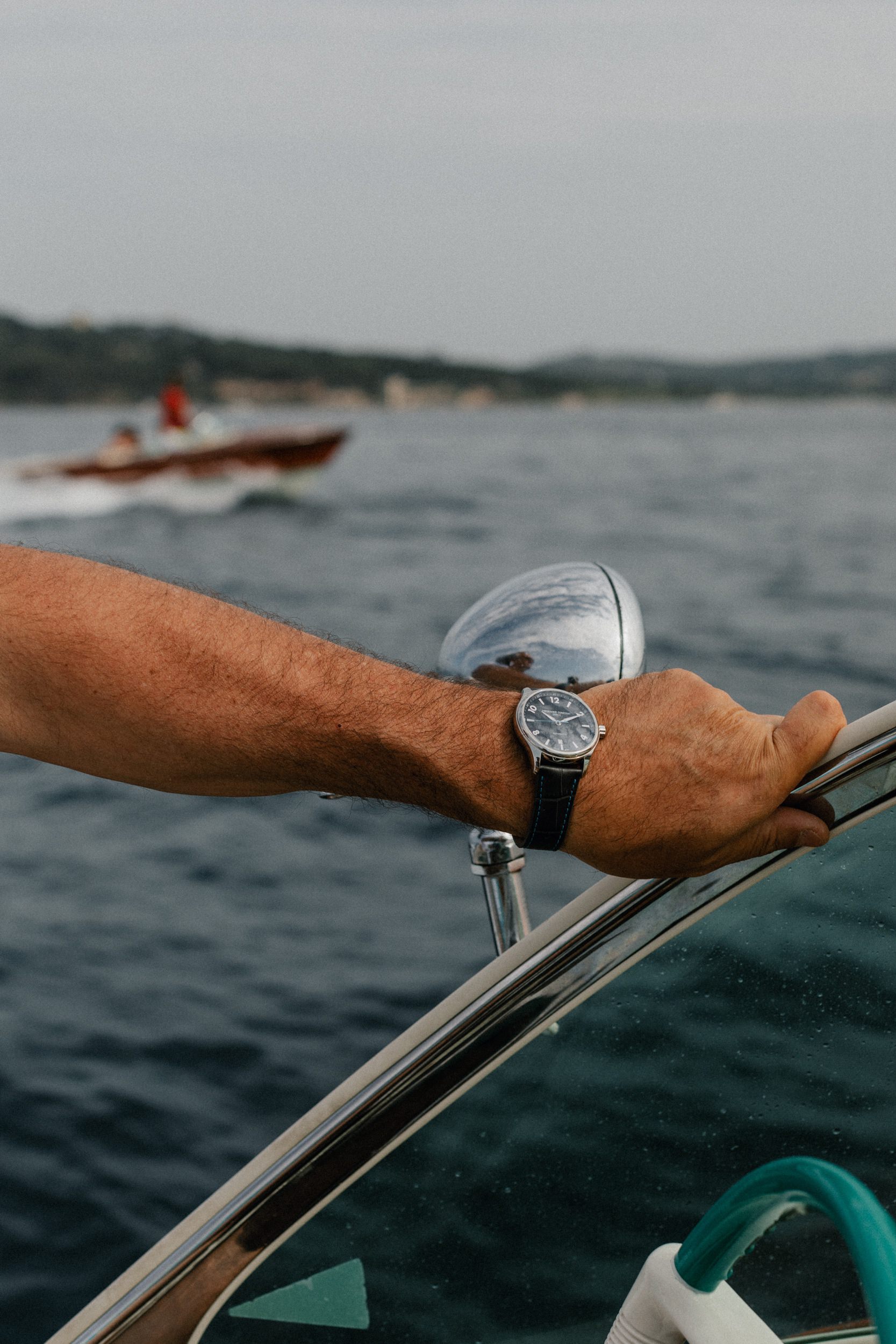 Classics Runabout Automatic - Image 3