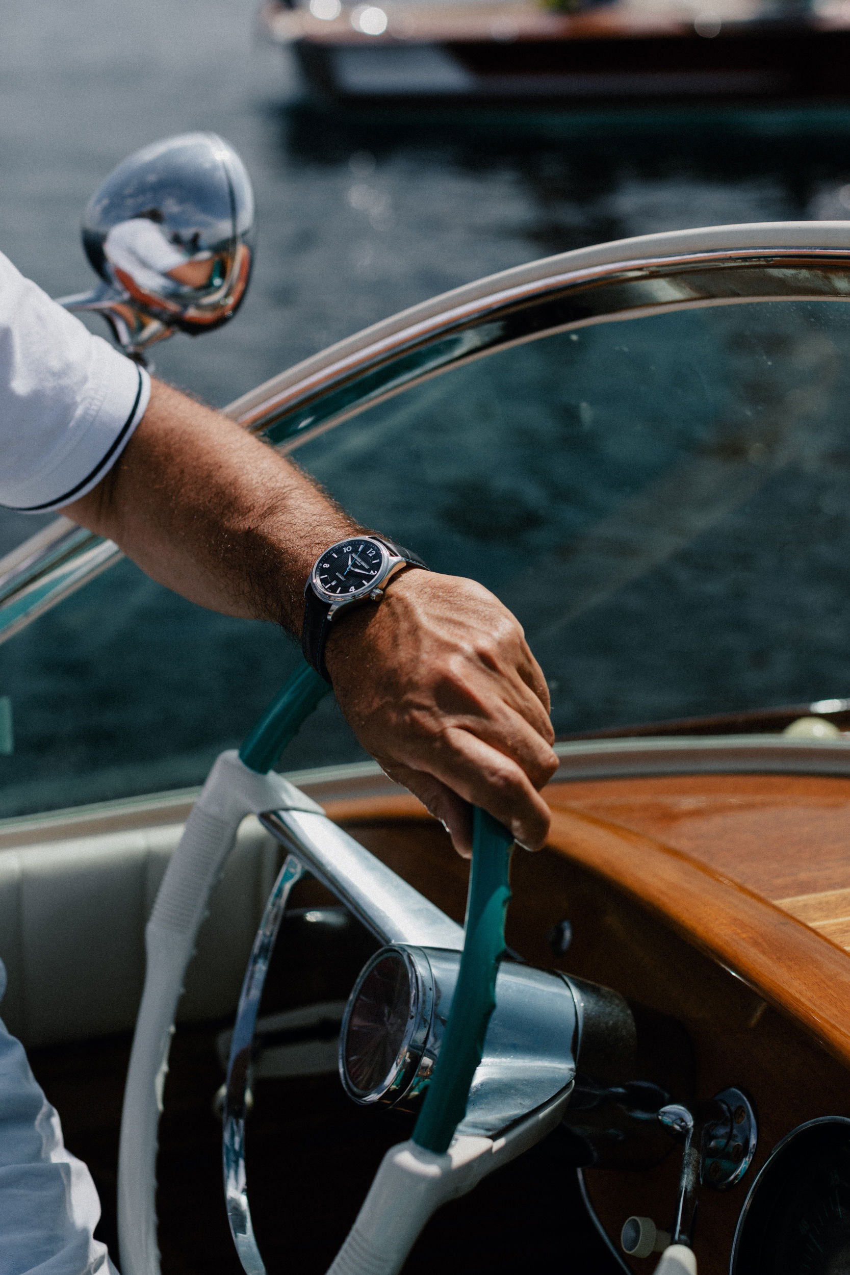 Classics Runabout Automatic - Image 5