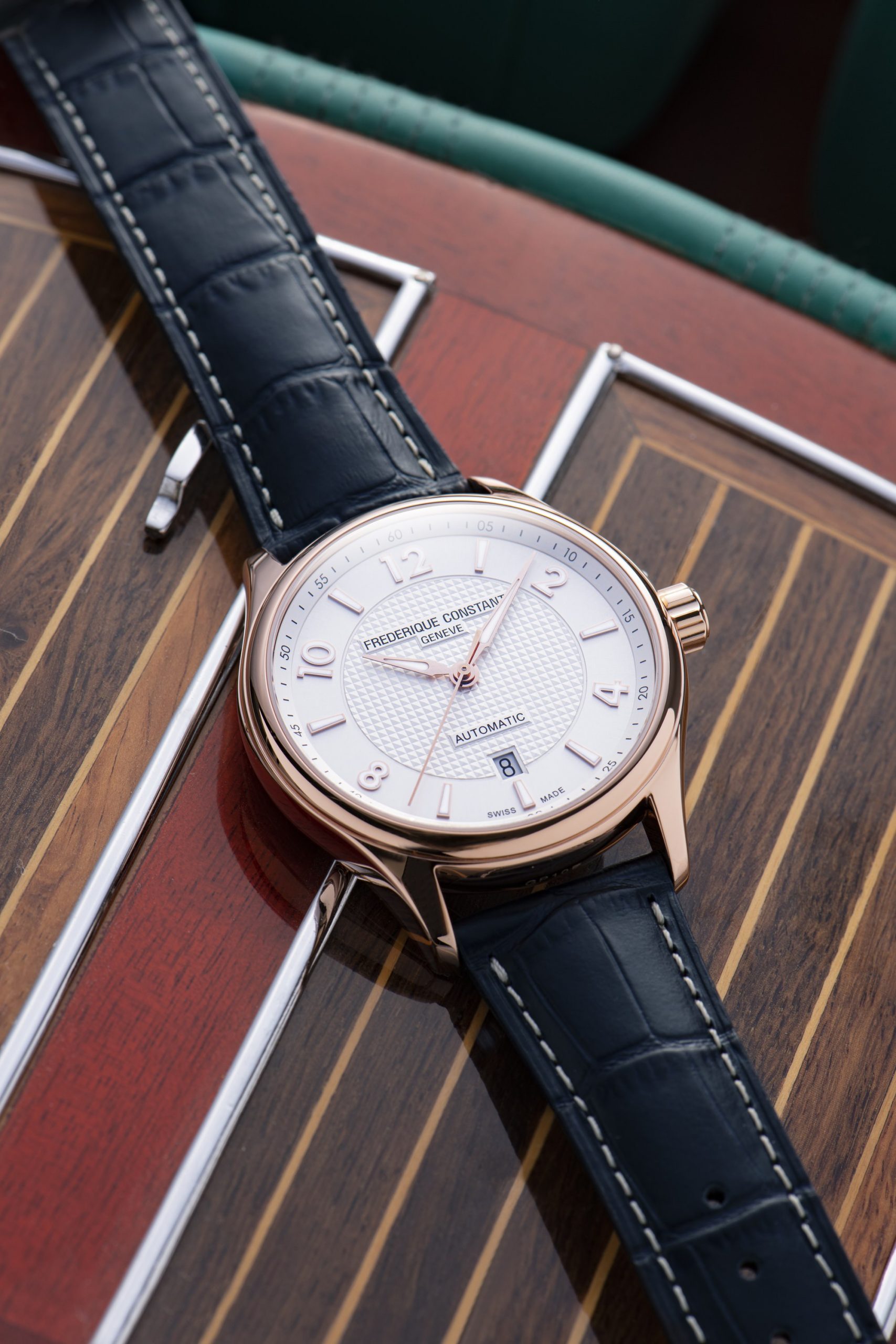 Classics Runabout Automatic - Image 7