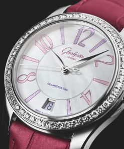 Alternative view of Lady Serenade Valentine’s Day 2024