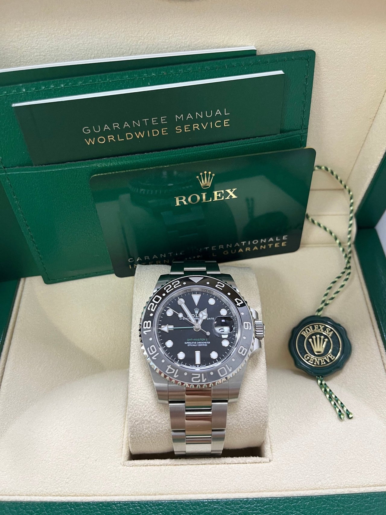 Rolex GMT-Master II 40 mm Oystersteel 126710grnr-0004 - Image 2