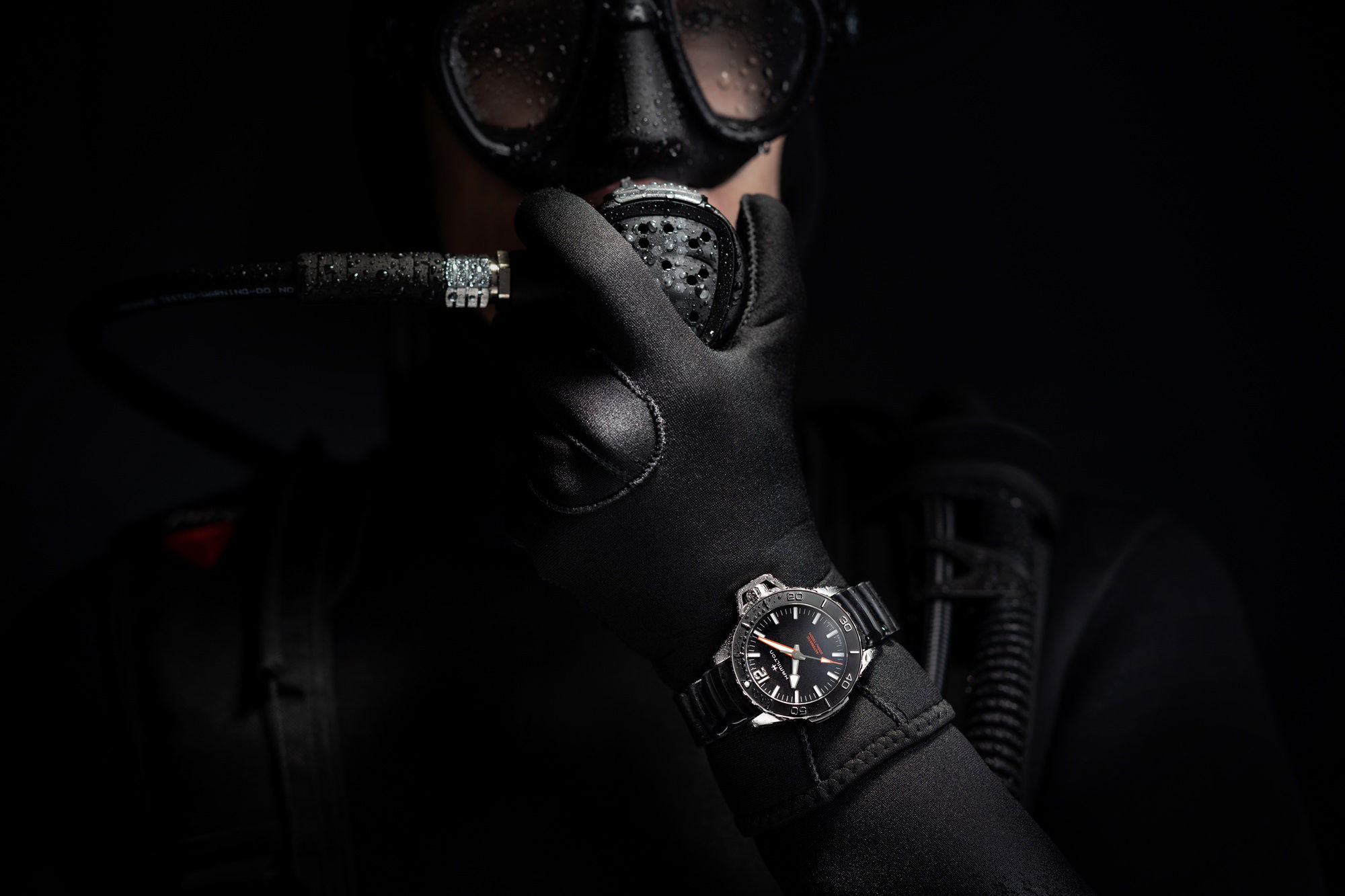Khaki Navy Frogman Auto 46mm - Image 6