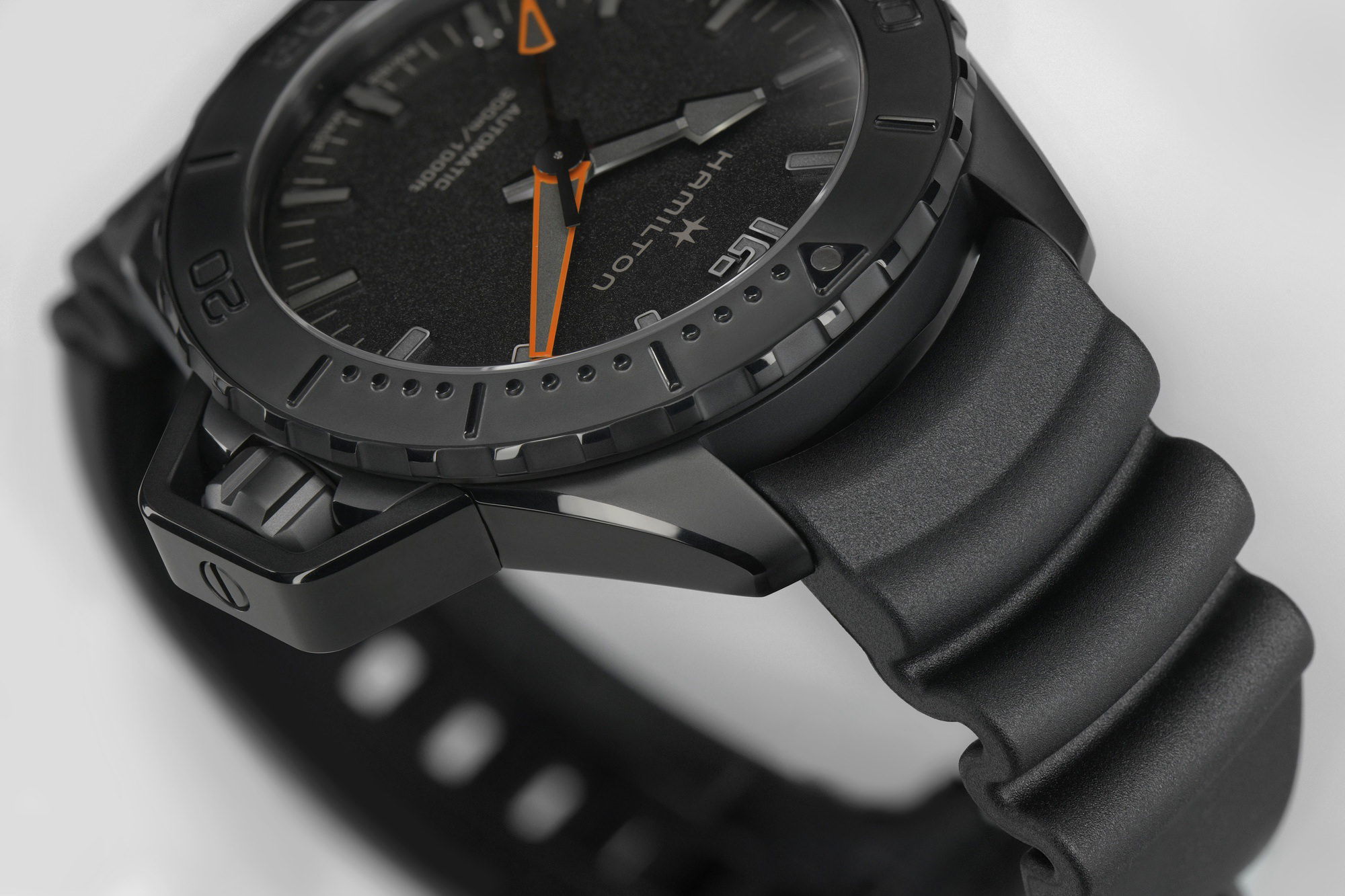 Khaki Navy Frogman Auto 46mm - Image 9