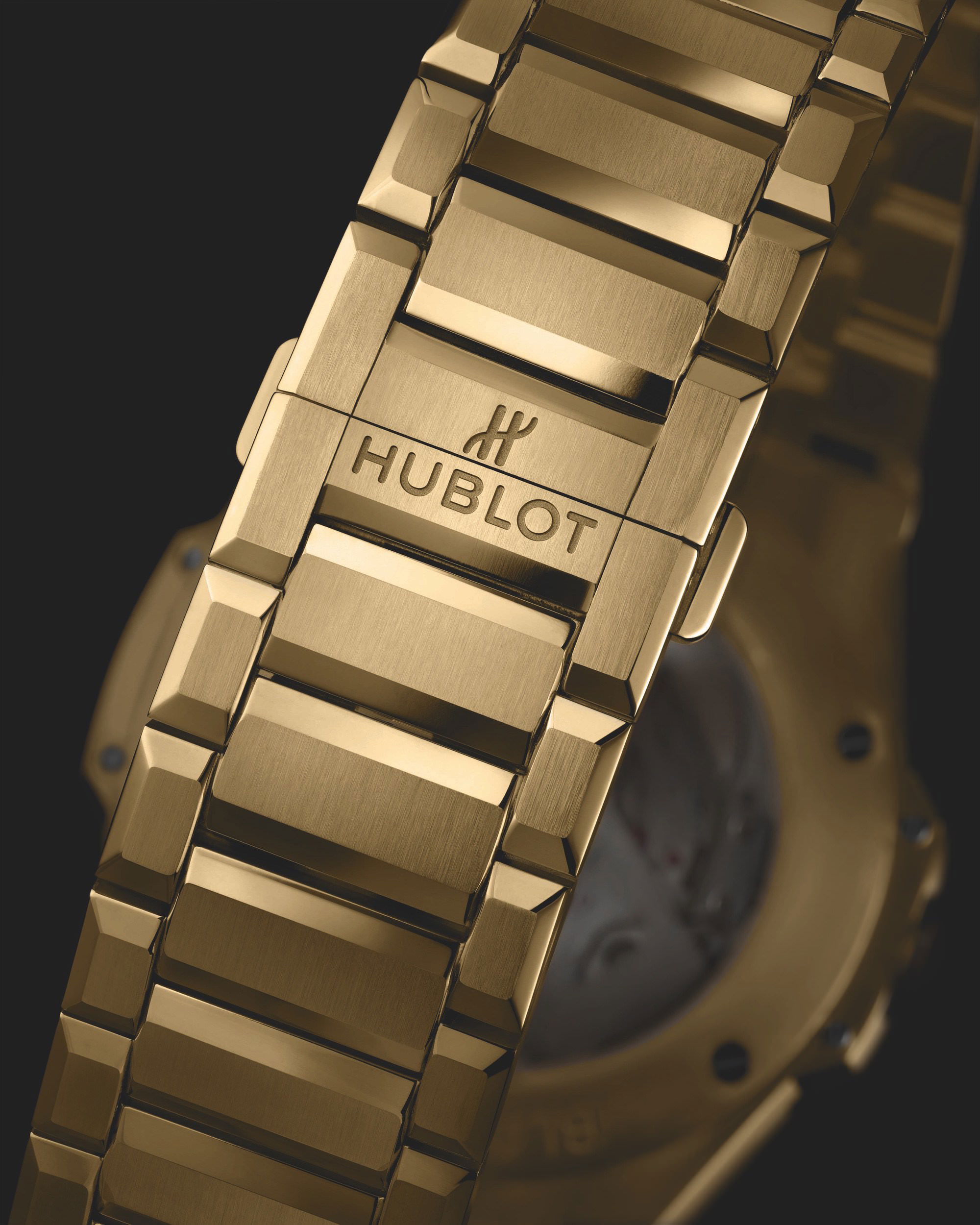 Big Bang Integral Time Only Yellow Gold - Image 11