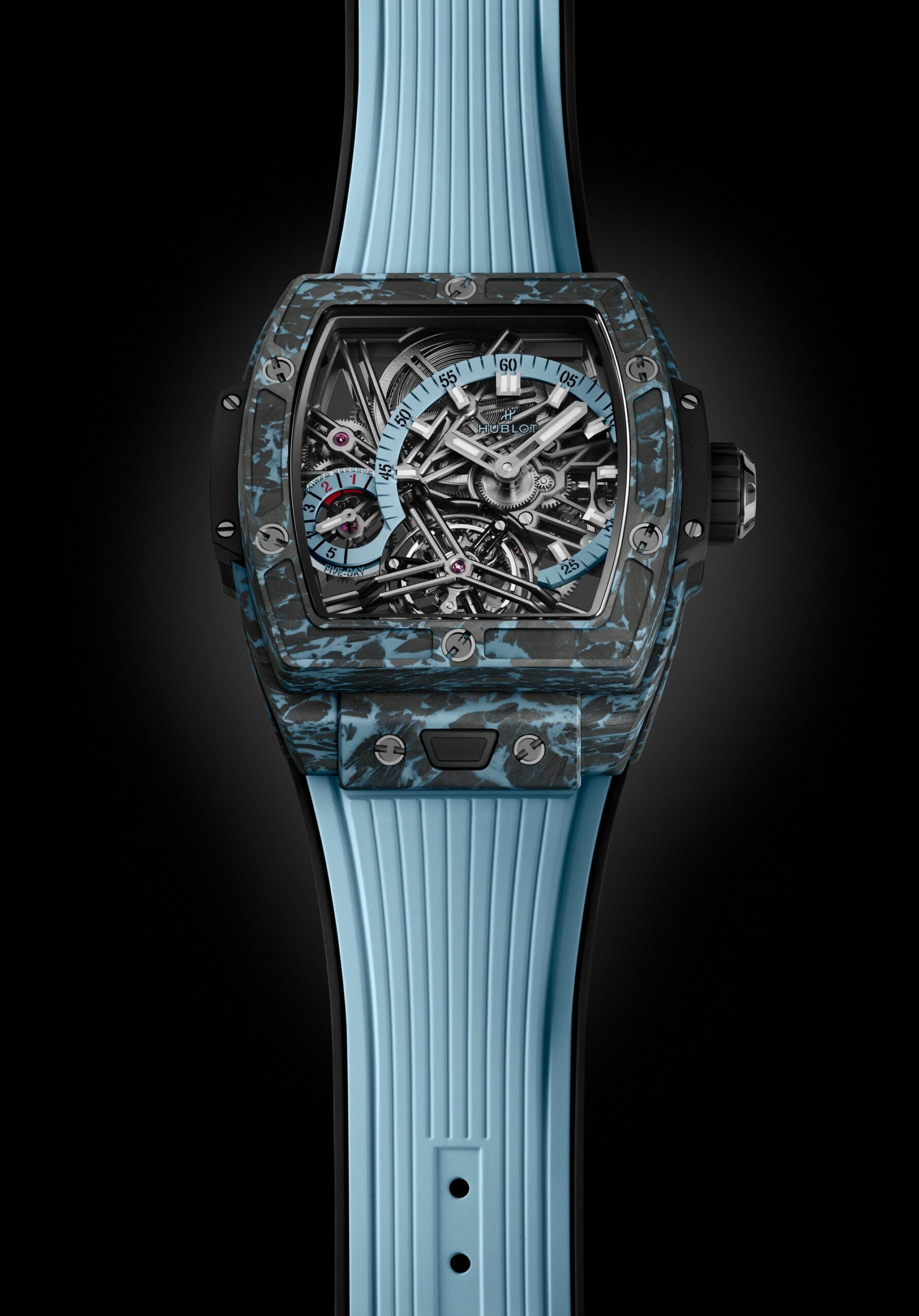 Spirit of Big Bang 5-Day Power Reserve Carbon Sky Blue - Image 4
