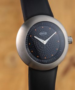 Alternative view of Duopod 004 – Dots