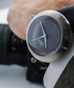 Alternative view of Megapod M101 Rob