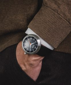 Alternative view of Megapod M202 Richard