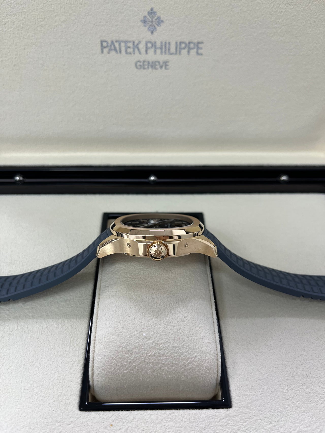 ANNUAL CALENDAR. MOON PHASES. Rose gold 5261R-001 - Image 11