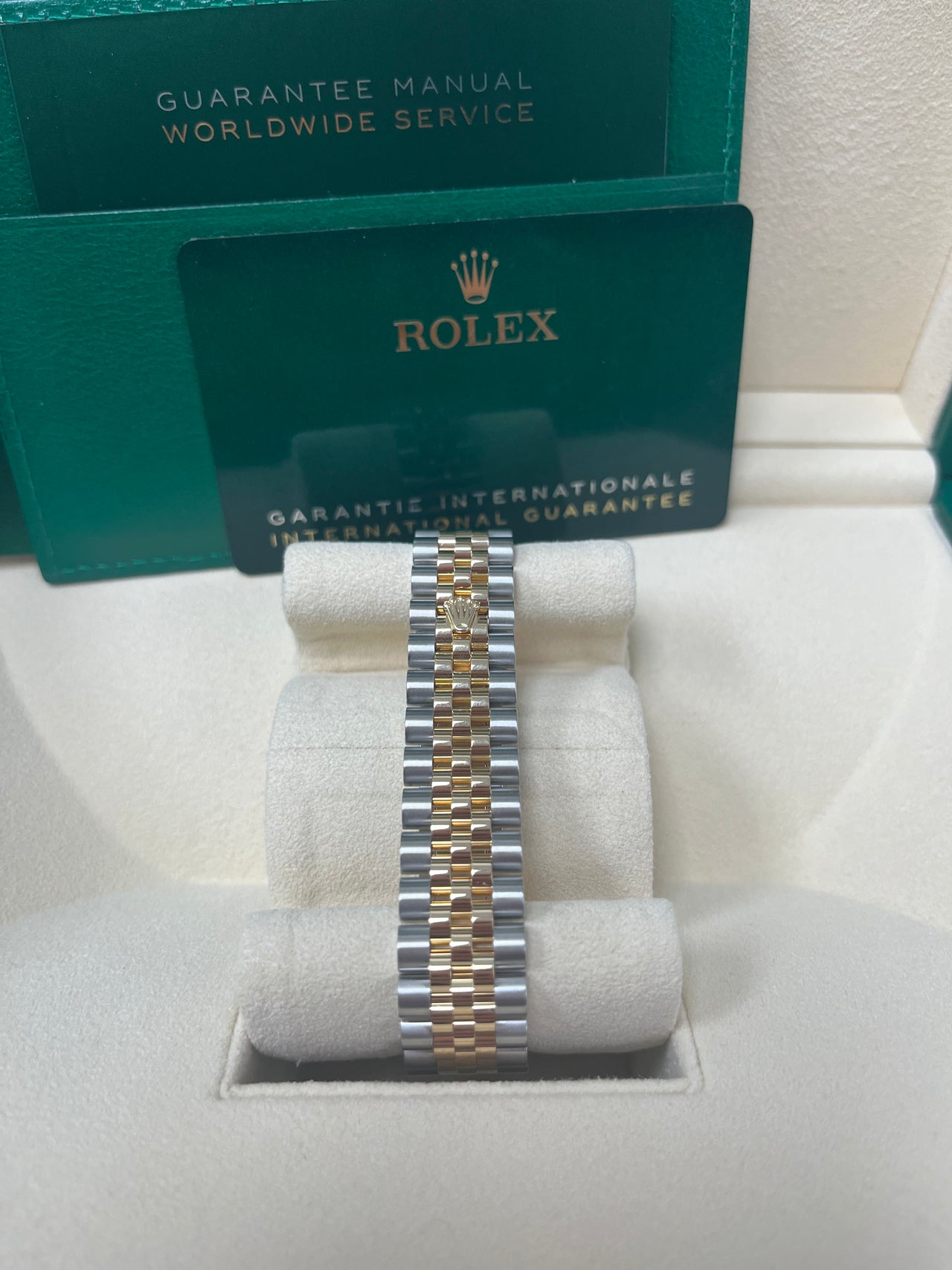 Rolex Datejust 31 Steel and Yellow Gold Datejust 31mm - Fluted Bezel - Silver Diamond Dial - Jubilee 278273 - Image 7