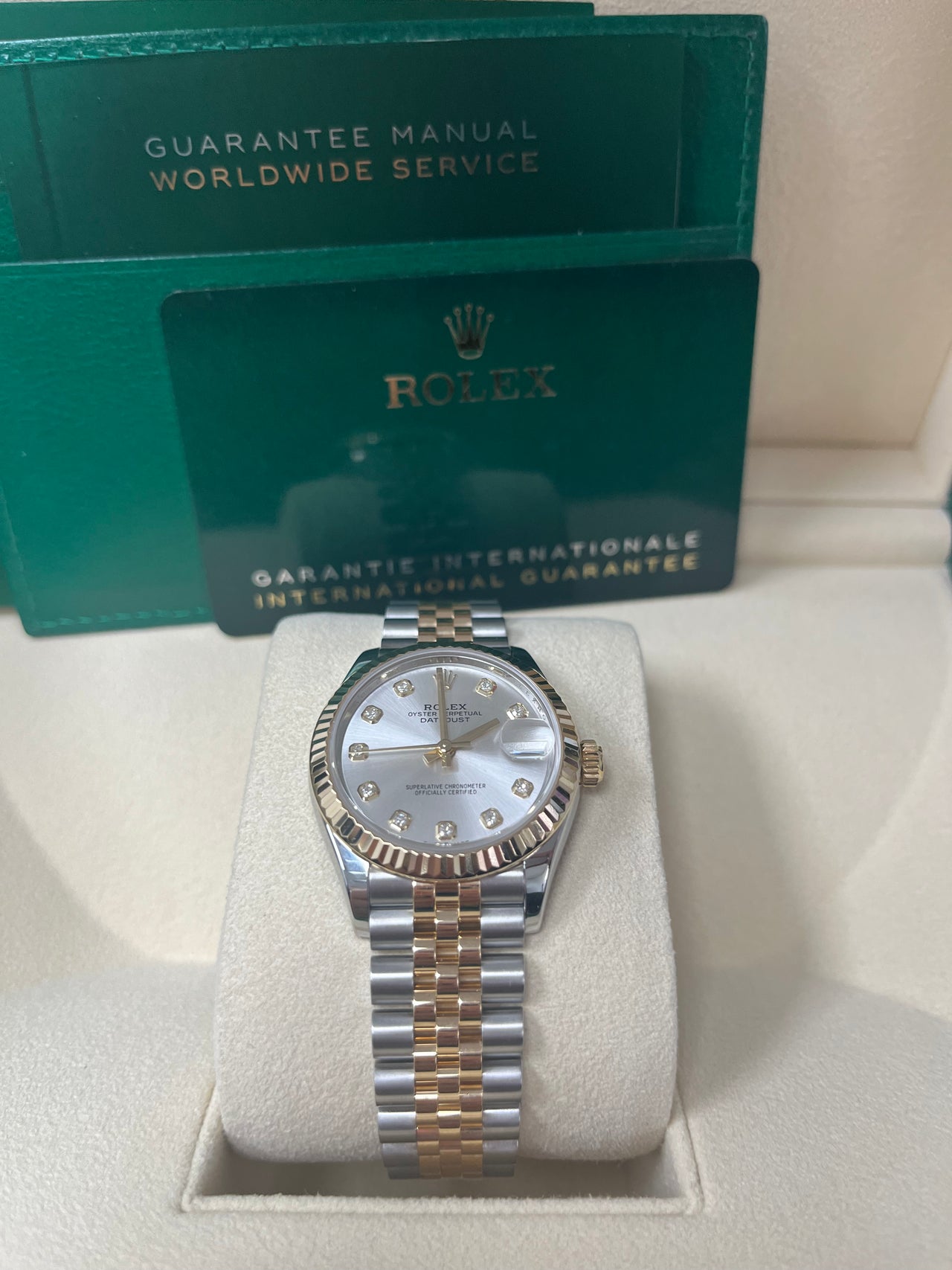 Rolex Datejust 31 Steel and Yellow Gold Datejust 31mm - Fluted Bezel - Silver Diamond Dial - Jubilee 278273 - Image 3