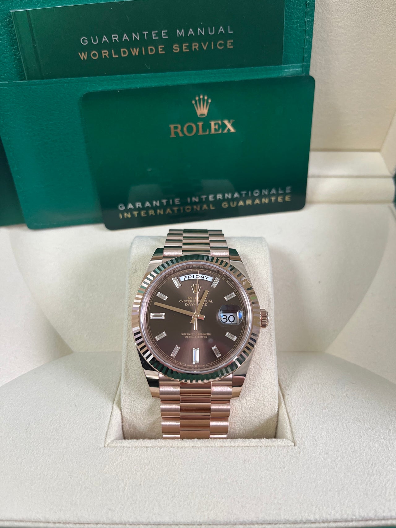 Rolex Day-Date 40 40 mm Everose gold 228235-0003 - Image 3