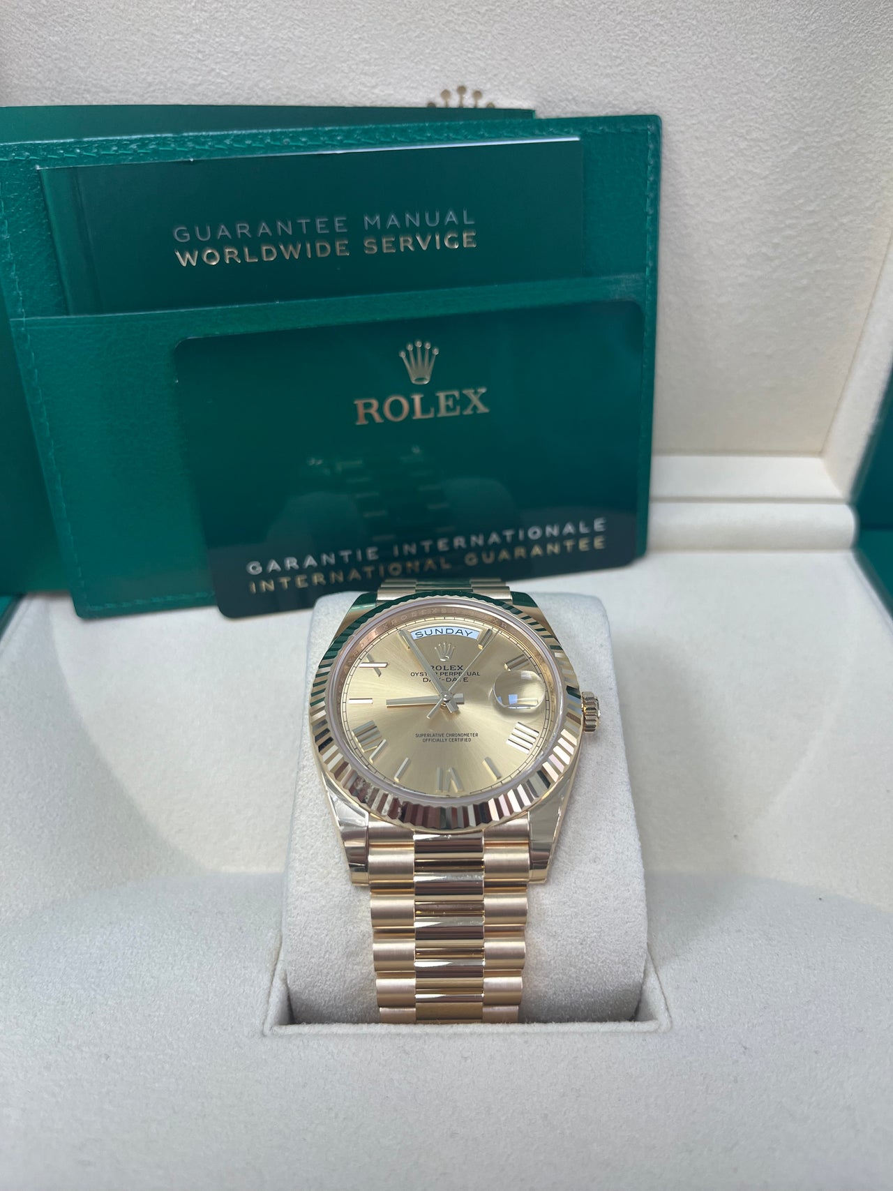 Rolex Day-Date 40 40 mm yellow gold 228238-0006 - Image 3